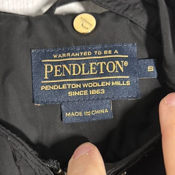 Pendleton black hooded jacket size small - Picture 3 of 3